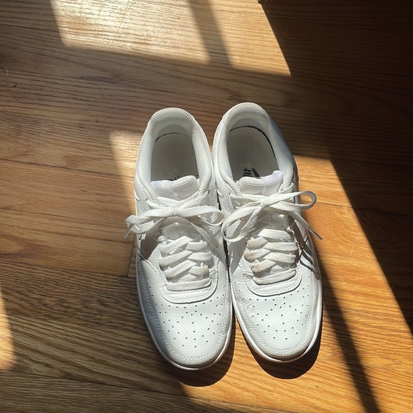 Nike Court Vision Low Tops - Picture 2 of 3